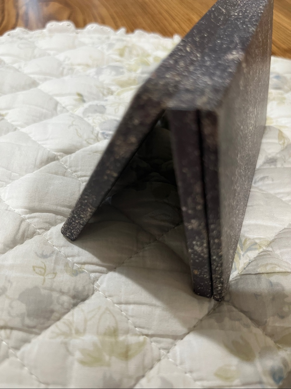 SEINT IIID Palette — Speckled Black & Gold Case. Holds 8 tins - Picture 8 of 8